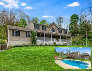 12 Cork Hill Rd, Ogdensburg Boro, NJ 07439