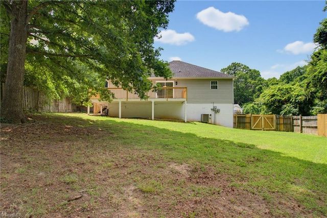 150 Meadow Wood Drive, Thomasville, NC 27360