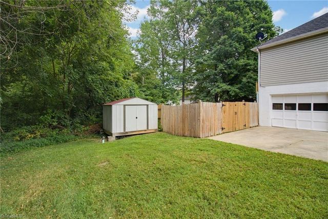 150 Meadow Wood Drive, Thomasville, NC 27360