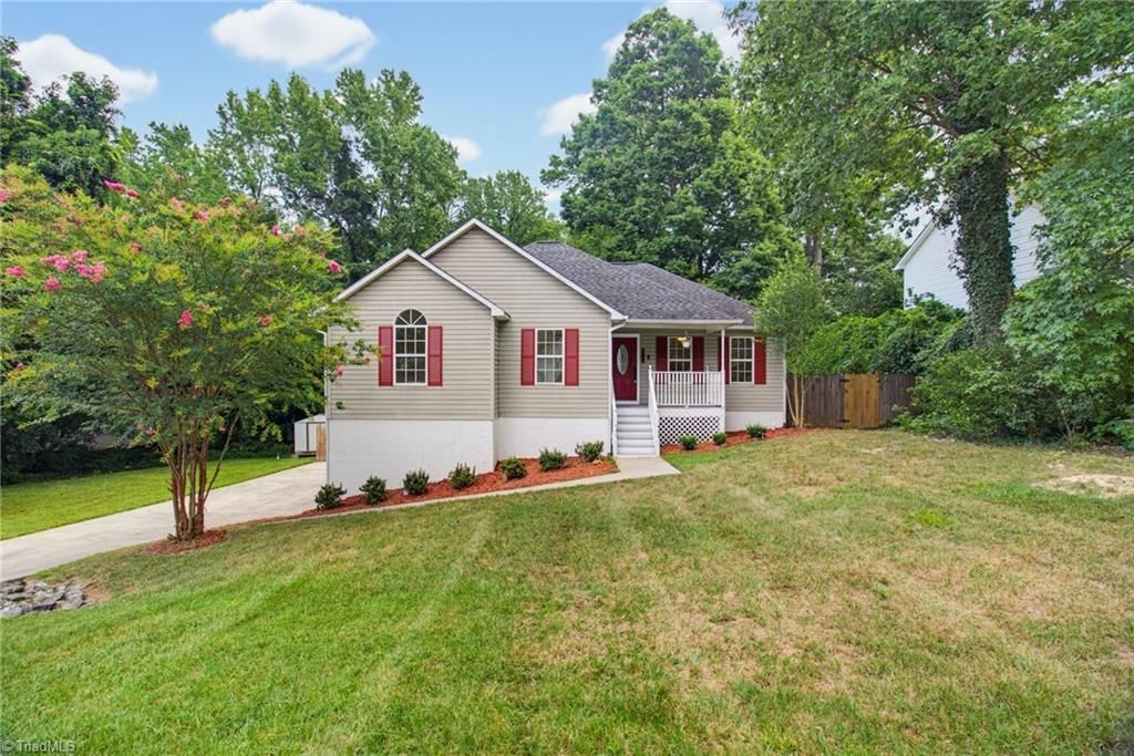 150 Meadow Wood Drive, Thomasville, NC 27360