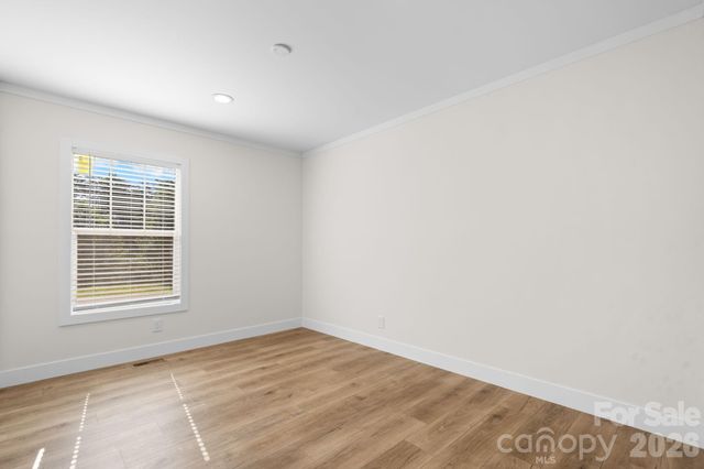 146 Oakstone Drive, Statesville, NC 28677