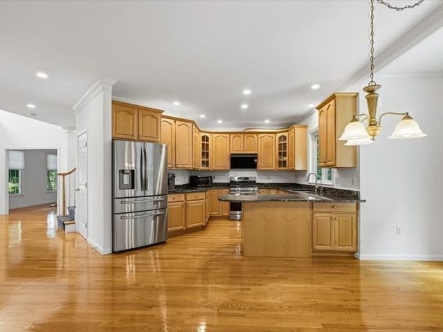 4 Edward Dunn Way, Westborough, MA 01581
