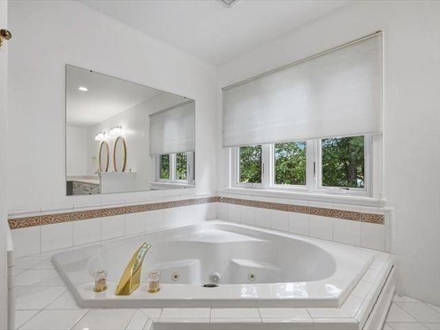 4 Edward Dunn Way, Westborough, MA 01581