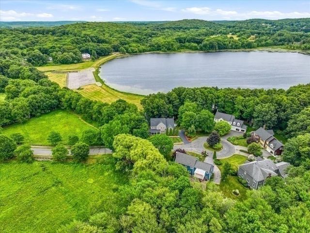 4 Edward Dunn Way, Westborough, MA 01581