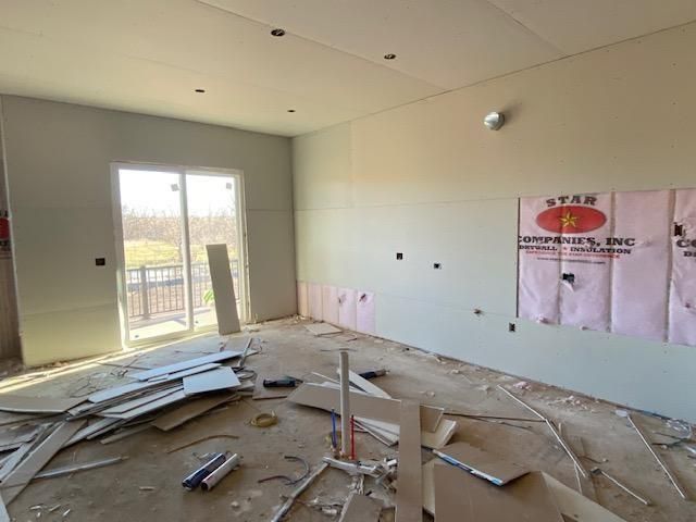 20617 Skyview Lane, Spring Hill, KS 66083