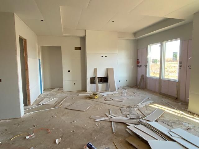 20617 Skyview Lane, Spring Hill, KS 66083