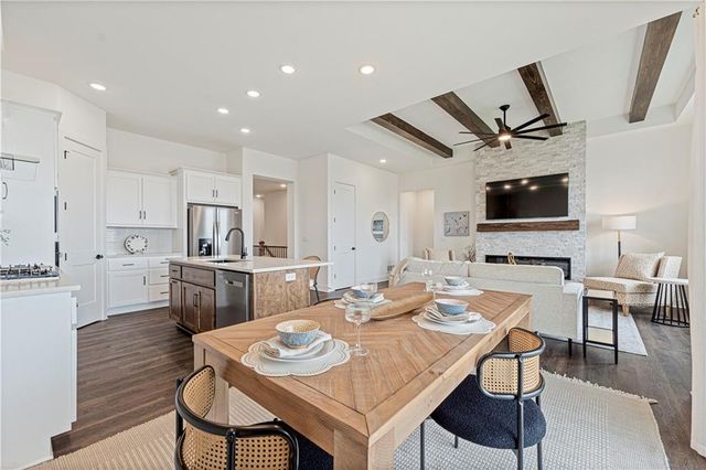 20617 Skyview Lane, Spring Hill, KS 66083