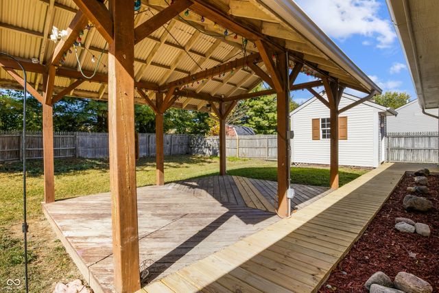 11704 Hartland Drive E, Indianapolis, IN 46229