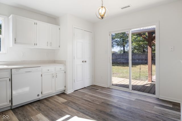 11704 Hartland Drive E, Indianapolis, IN 46229