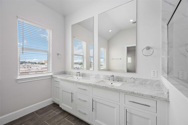 10919 Grove Tree Lane, Houston, TX 77043