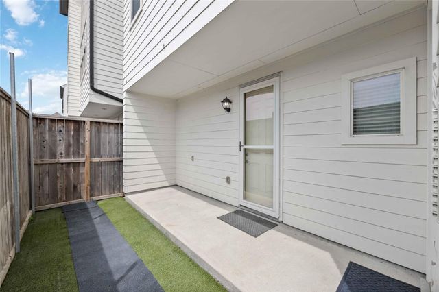 10919 Grove Tree Lane, Houston, TX 77043