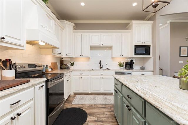 804 Splendor Boulevard, Edinburg, TX 78542