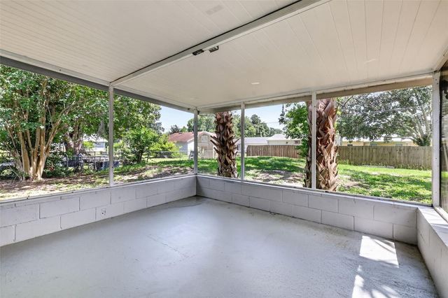 2760 WESTLAND ROAD, Mount Dora, FL 32757