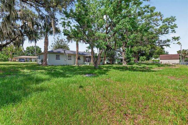 2760 WESTLAND ROAD, Mount Dora, FL 32757