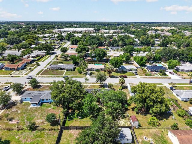2760 WESTLAND ROAD, Mount Dora, FL 32757