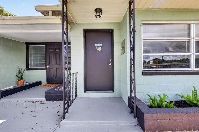 2760 WESTLAND ROAD, Mount Dora, FL 32757