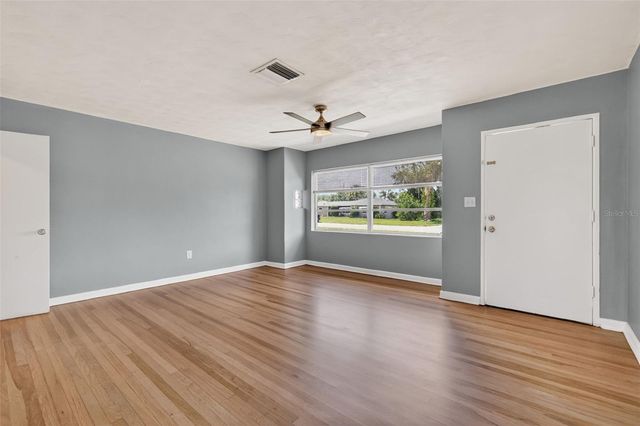 2760 WESTLAND ROAD, Mount Dora, FL 32757