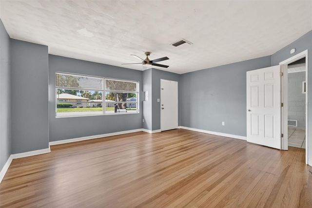 2760 WESTLAND ROAD, Mount Dora, FL 32757