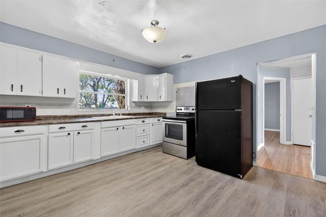 2760 WESTLAND ROAD, Mount Dora, FL 32757