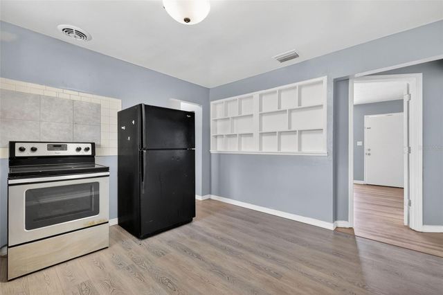 2760 WESTLAND ROAD, Mount Dora, FL 32757