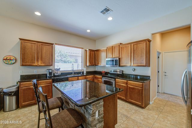 6960 S FOREST Avenue, Gilbert, AZ 85298