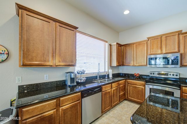 6960 S FOREST Avenue, Gilbert, AZ 85298