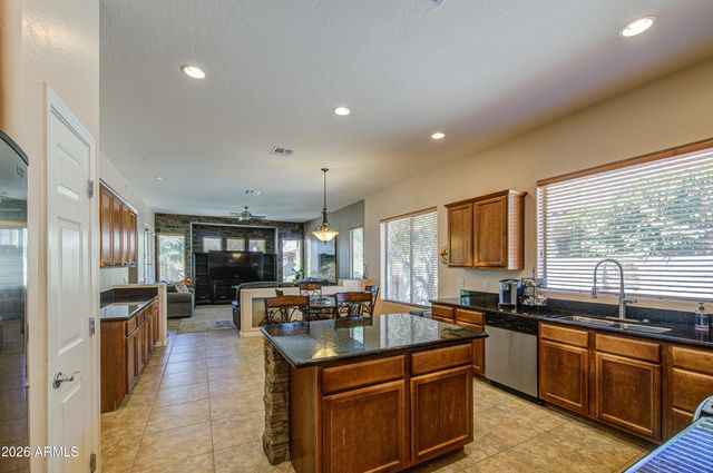 6960 S FOREST Avenue, Gilbert, AZ 85298