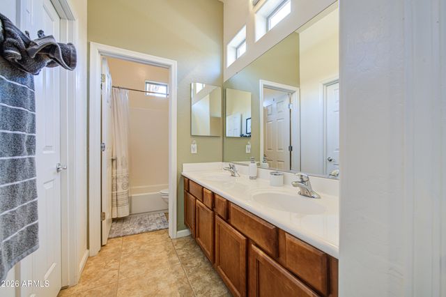 6960 S FOREST Avenue, Gilbert, AZ 85298