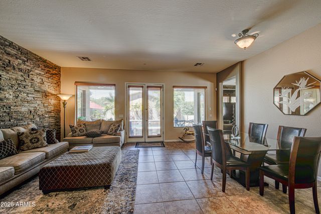 6960 S FOREST Avenue, Gilbert, AZ 85298