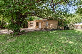 1240 Hodgson Street, Fort Worth, TX 76115