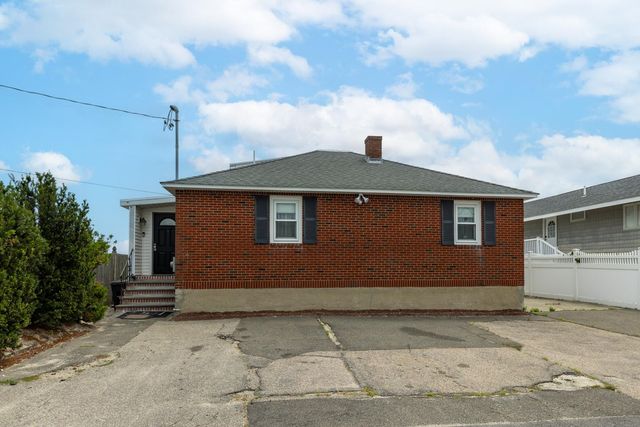 103 Ocean Drive, Seabrook, NH 03874