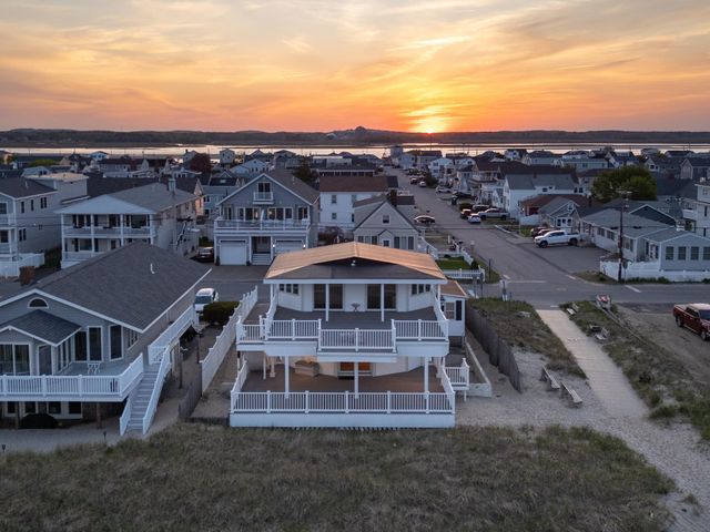103 Ocean Drive, Seabrook, NH 03874