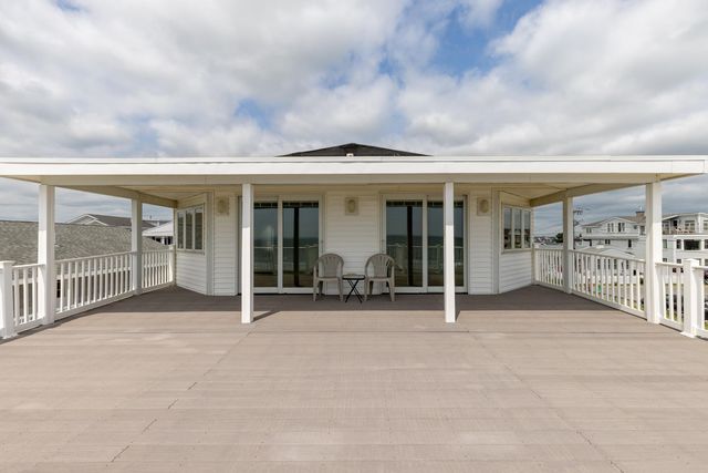 103 Ocean Drive, Seabrook, NH 03874