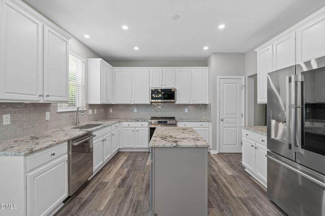182 Stobhill Lane, Holly Springs, NC 27540