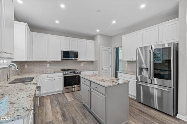 182 Stobhill Lane, Holly Springs, NC 27540
