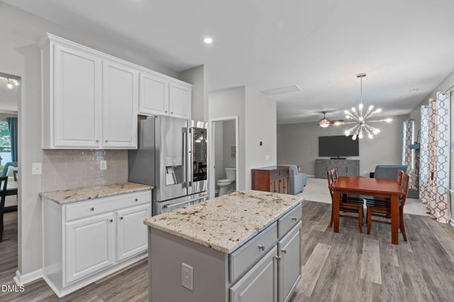 182 Stobhill Lane, Holly Springs, NC 27540