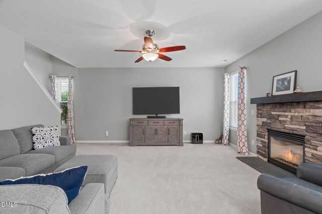 182 Stobhill Lane, Holly Springs, NC 27540