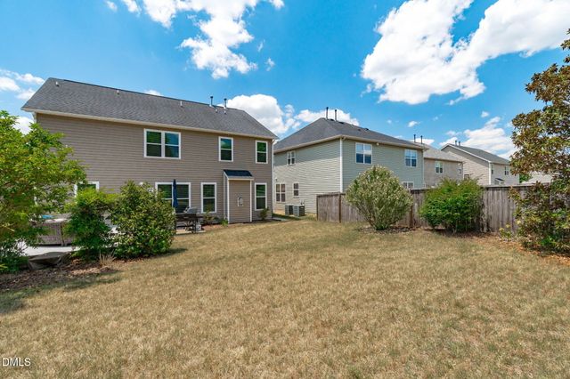 182 Stobhill Lane, Holly Springs, NC 27540