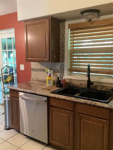 819 62ND AVENUE S, St Petersburg, FL 33705