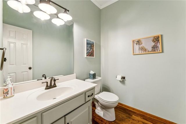 3208 SW 11th Street Circle, Blue Springs, MO 64015