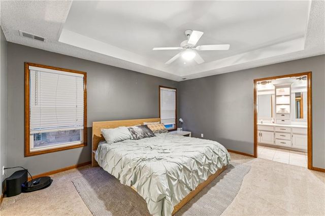 3208 SW 11th Street Circle, Blue Springs, MO 64015