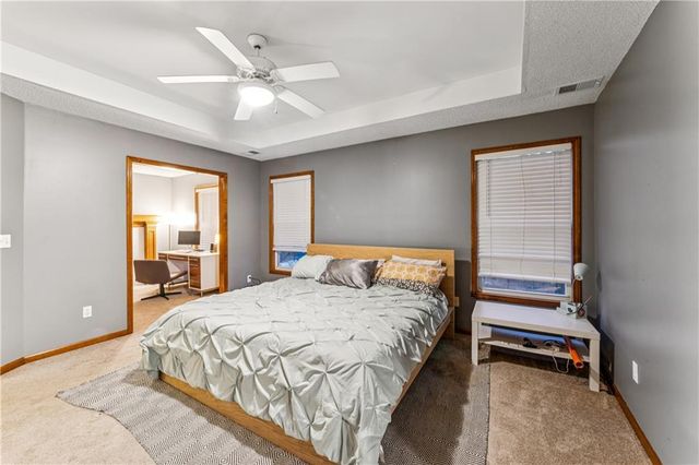 3208 SW 11th Street Circle, Blue Springs, MO 64015