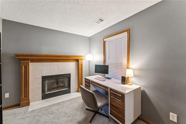 3208 SW 11th Street Circle, Blue Springs, MO 64015