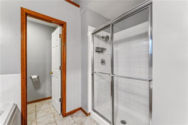 3208 SW 11th Street Circle, Blue Springs, MO 64015