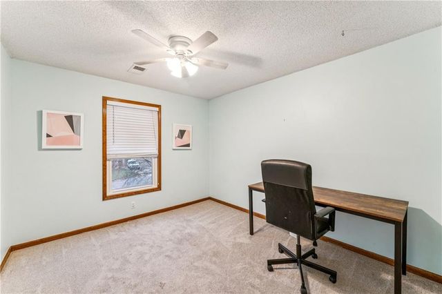 3208 SW 11th Street Circle, Blue Springs, MO 64015