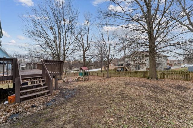 3208 SW 11th Street Circle, Blue Springs, MO 64015