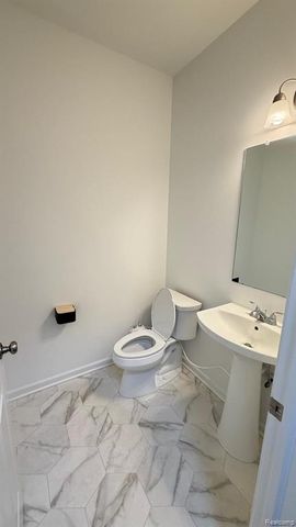 51949 Westend Drive, Shelby Twp, MI 48315