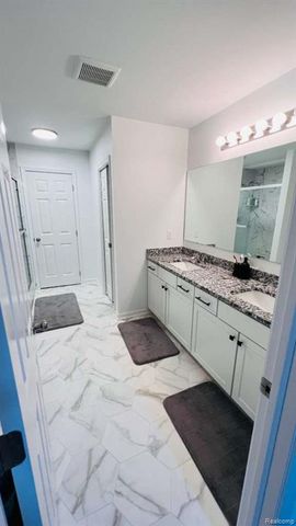 51949 Westend Drive, Shelby Twp, MI 48315