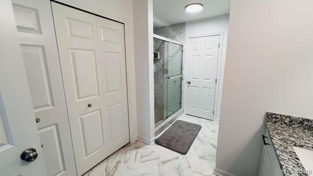 51949 Westend Drive, Shelby Twp, MI 48315