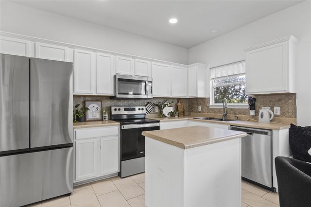 13524 Lyndon B Johnson ST, Manor, TX 78653